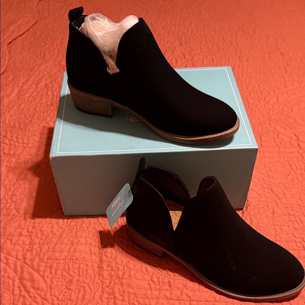 Vepose Black Ankle Booties